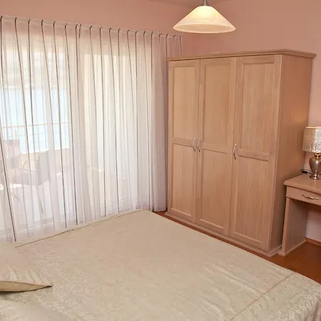 Lorenco Apartman