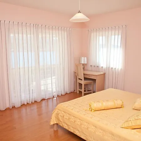 Apartman Lorenco *